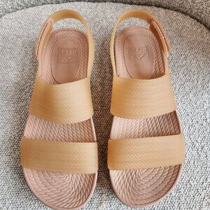 REEF Water Vista Slingback Sandal - Size 7